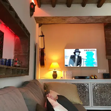 Beachhouse Algarve, 50m * סלמה